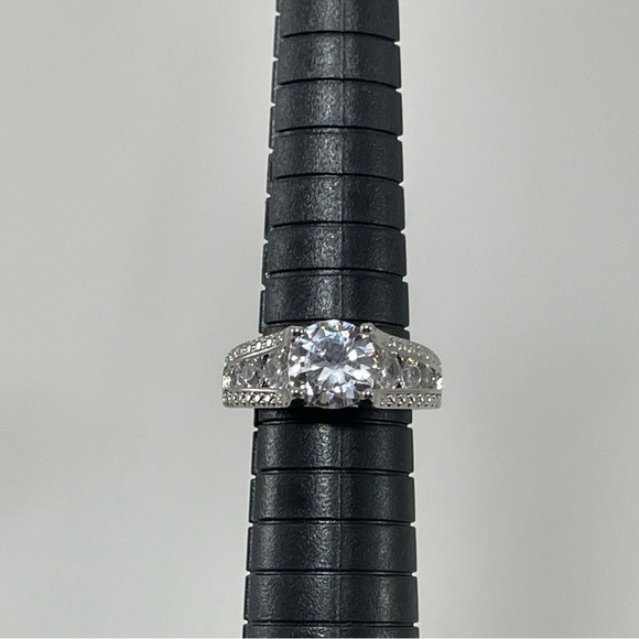 925 Silver Ring Solitaire Size 8 Women Wedding Engagement Anniversary Promise - Picture 9 of 10